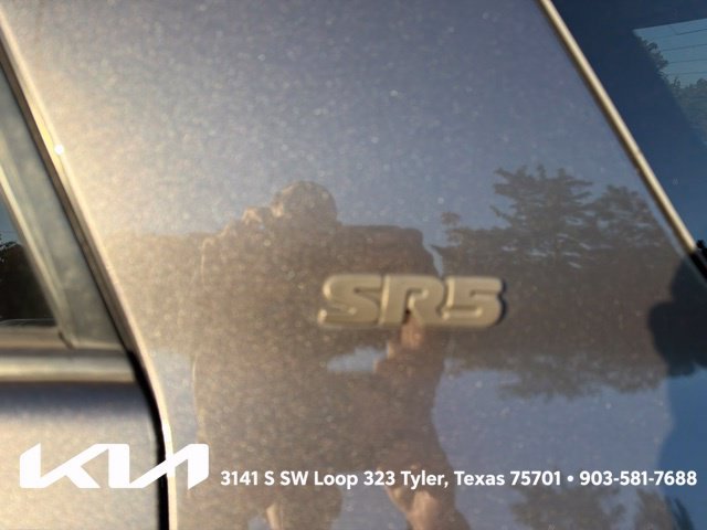Used 2020 Toyota 4Runner SR5 AWD/4WD image 7