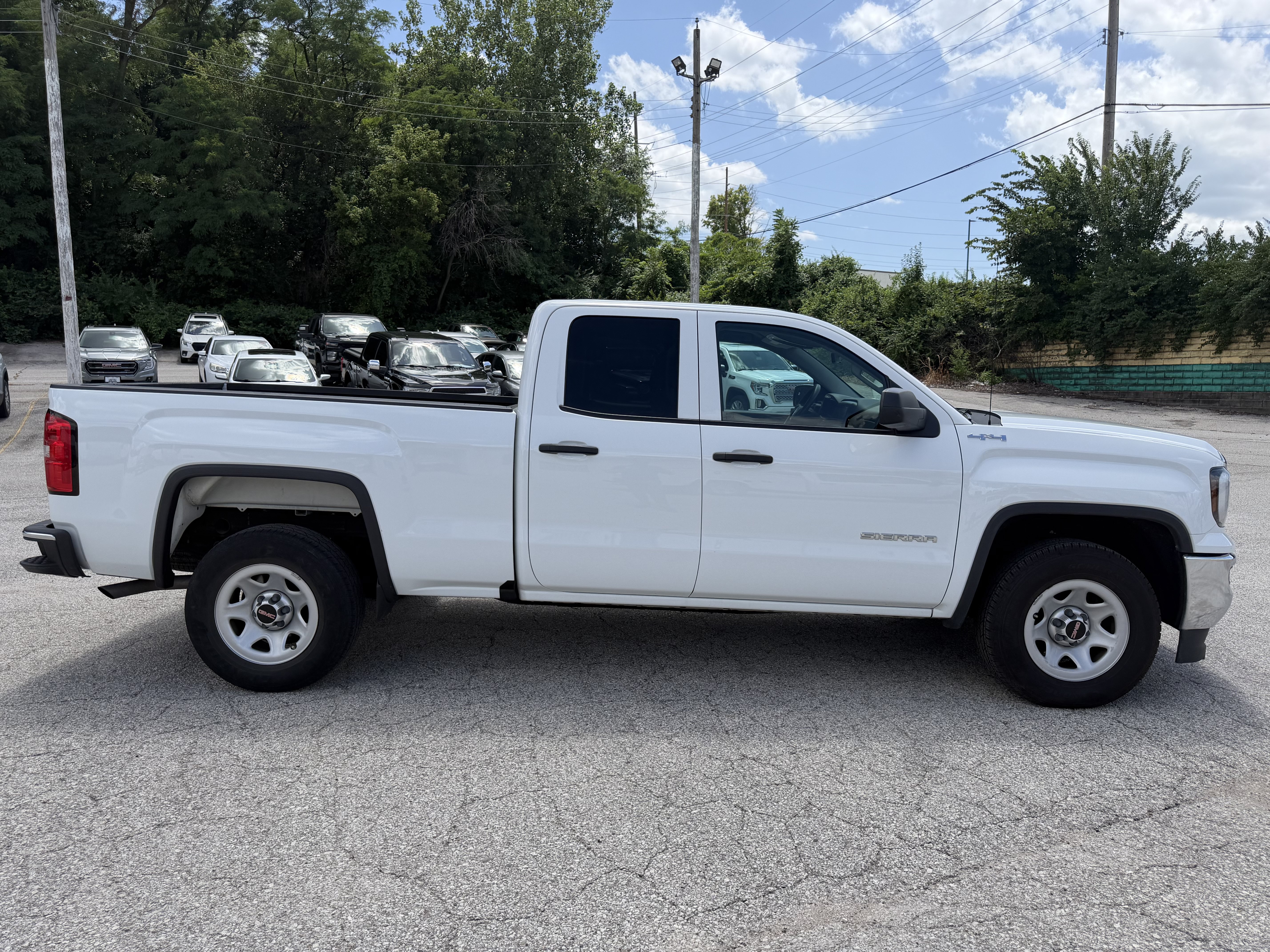 Used 2019 GMC Sierra 1500 Limited w/ Sierra Convenience Package AWD/4WD image 8