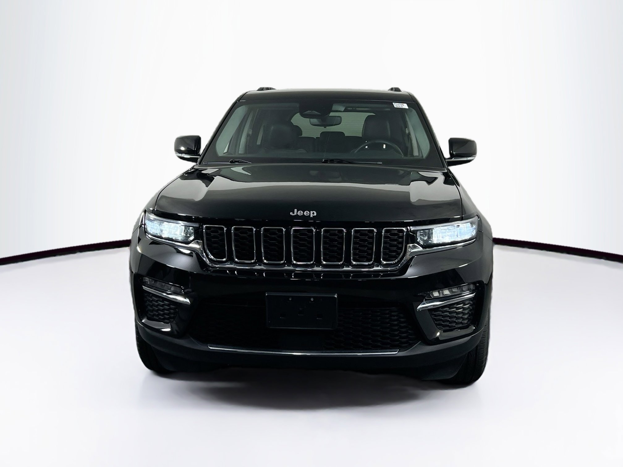 Used 2023 Jeep Grand Cherokee Limited image 2