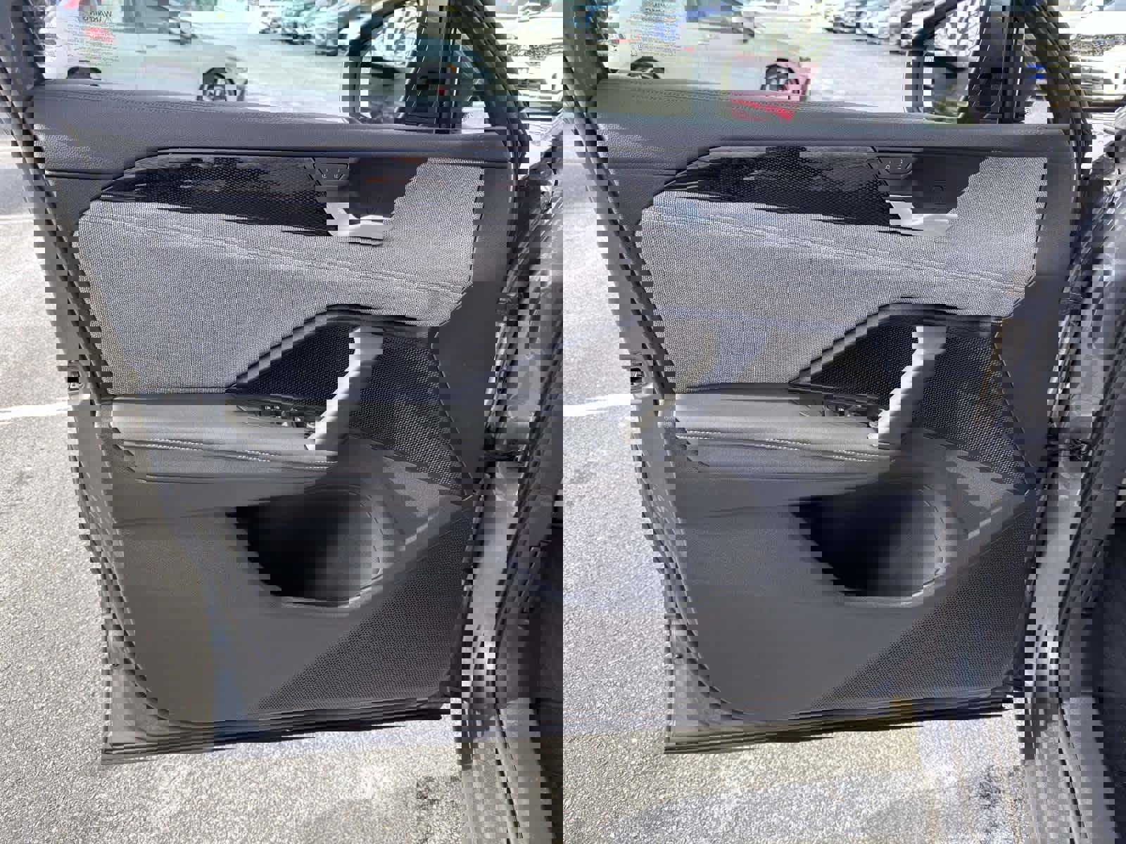 Used 2025 Volkswagen Tiguan S image 12