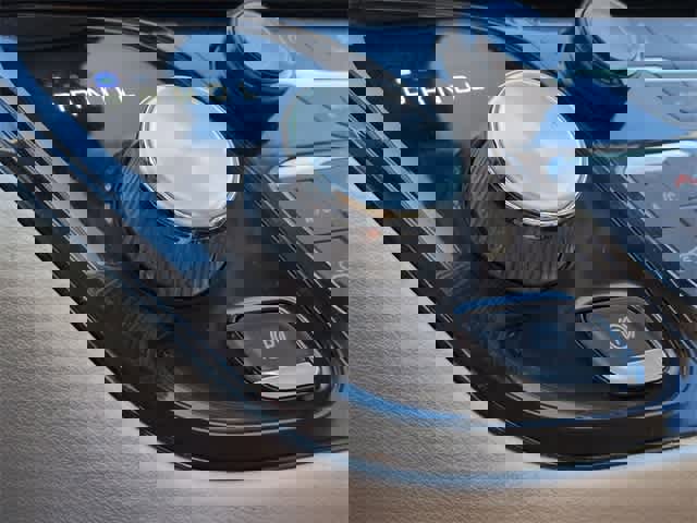 Used 2020 Chrysler Pacifica Touring image 32