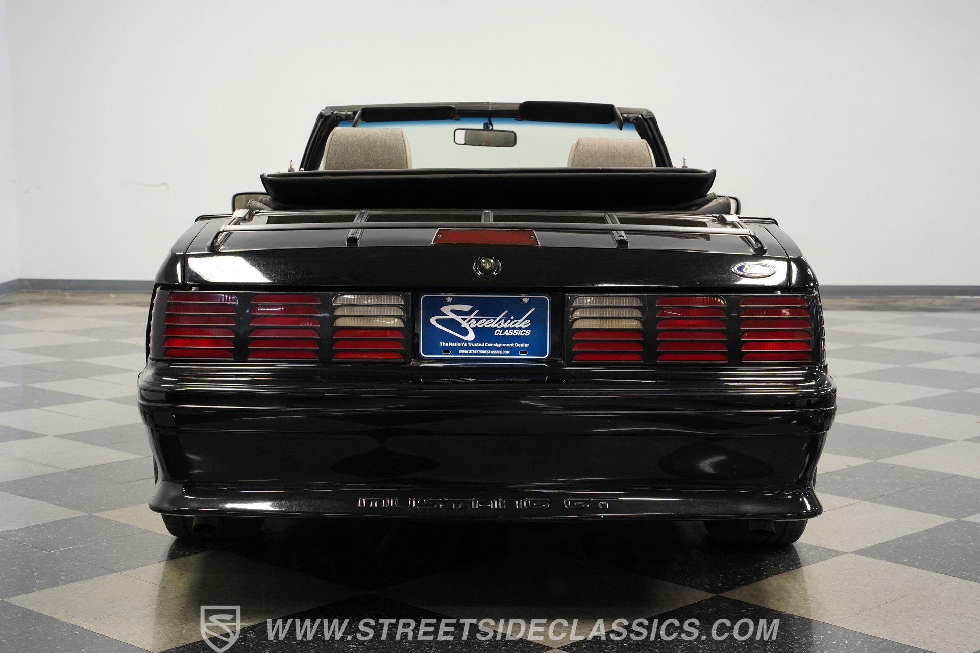 Used 1989 Ford Mustang GT RWD image 11