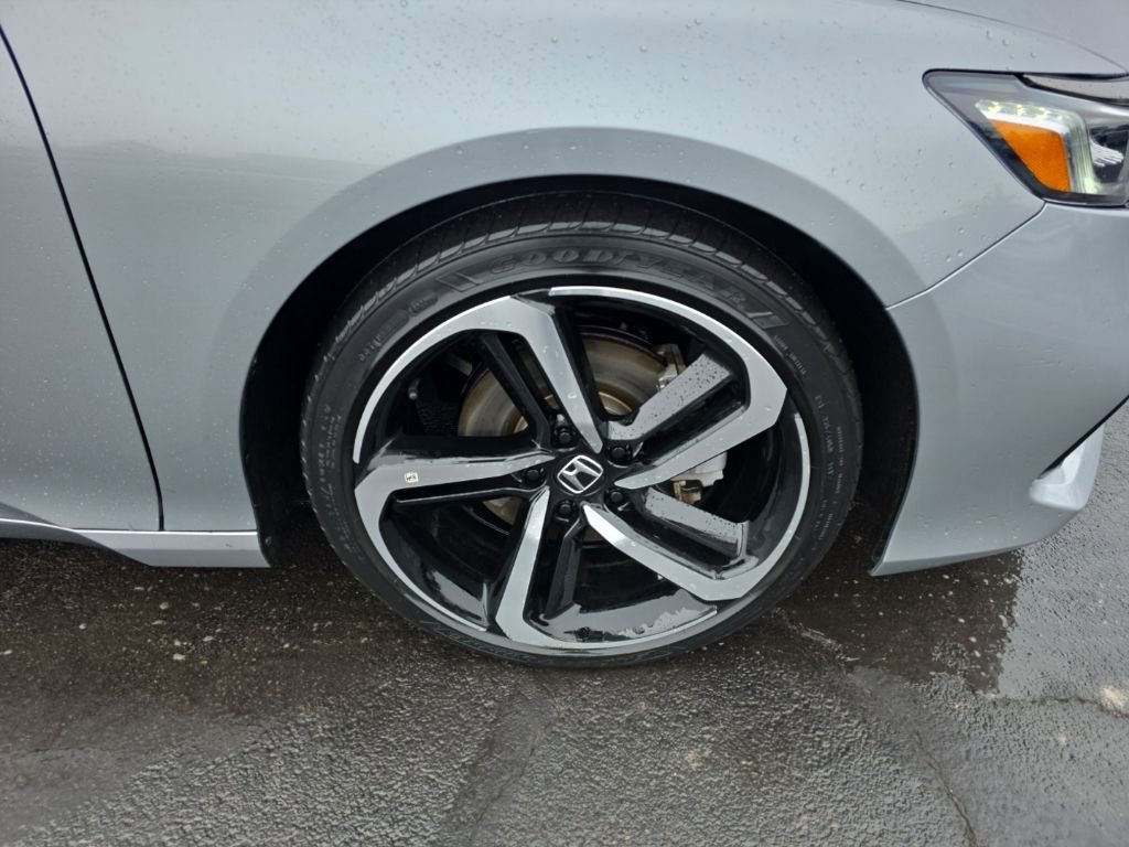 Used 2022 Honda Accord Sport image 9