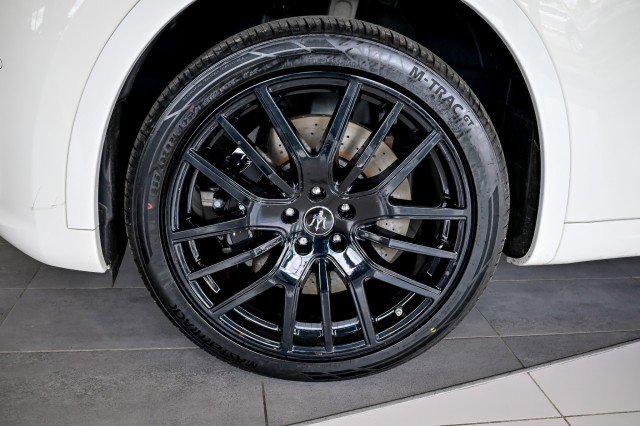 Used 2022 Maserati Levante Modena AWD/4WD image 42