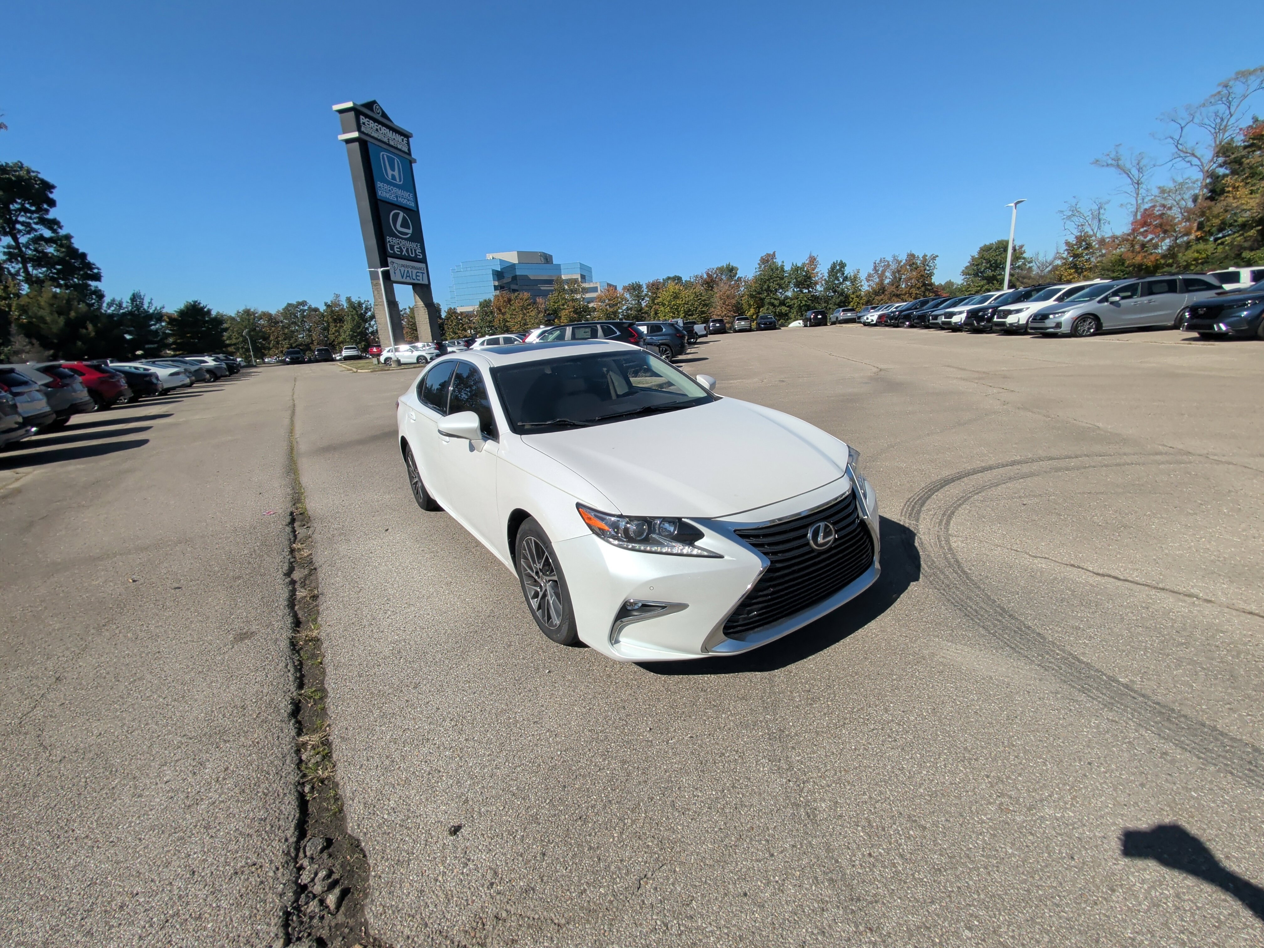 Used 2016 Lexus ES 350 w/ Navigation System Package FWD image 15