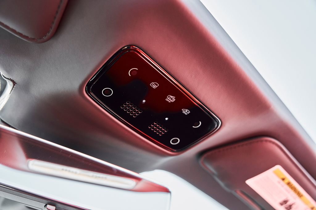 Used 2024 Ferrari SF90 Spider AWD/4WD image 74