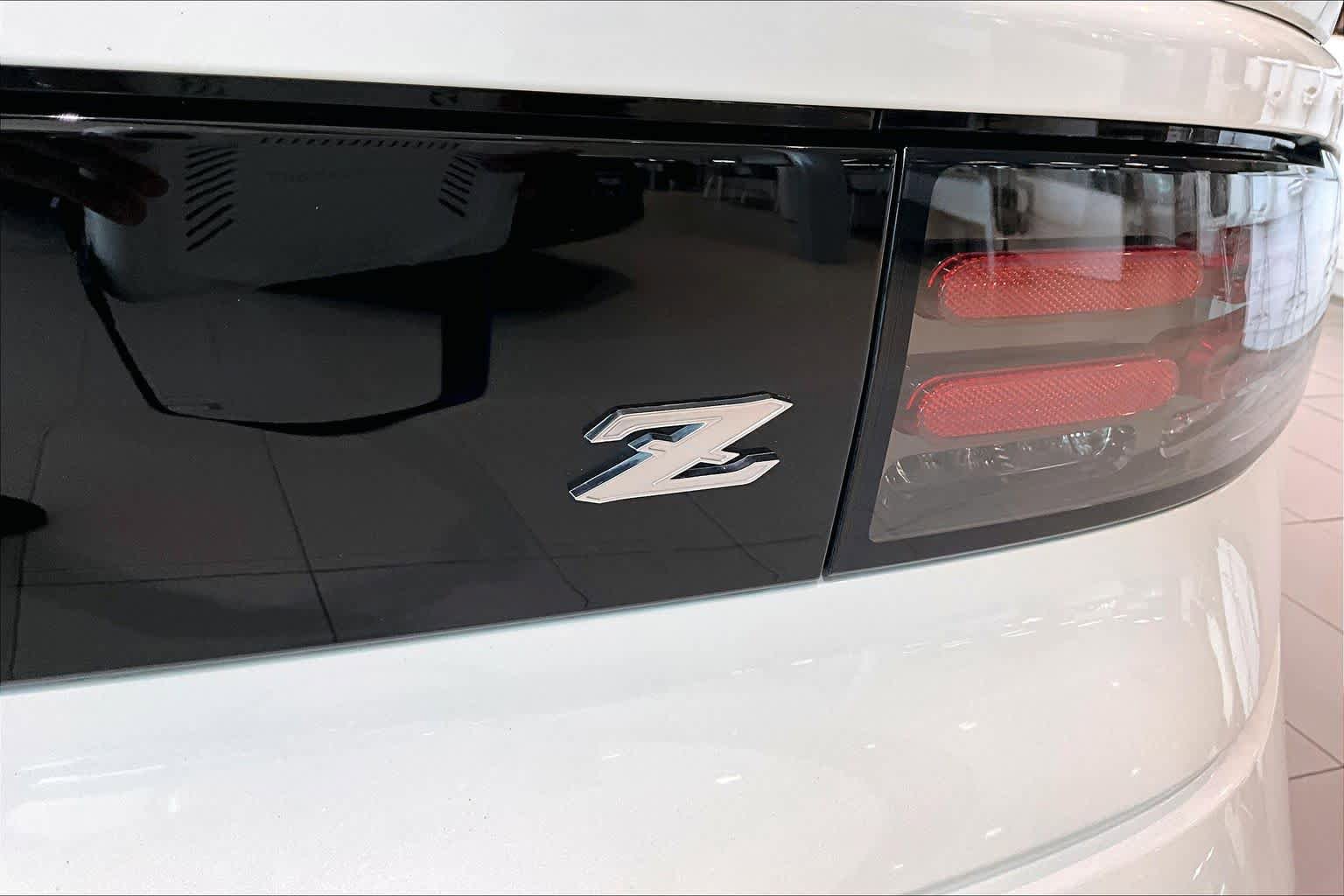 Certified 2025 Nissan Z Performance w/ Floor Mat Package RWD image 27