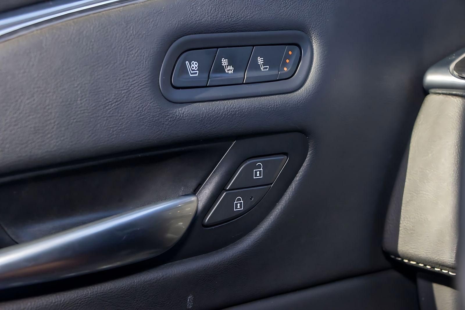 Used 2023 Cadillac Escalade Sport AWD/4WD image 30