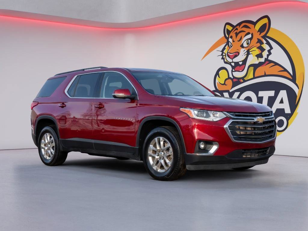 Used 2021 Chevrolet Traverse LT image 3