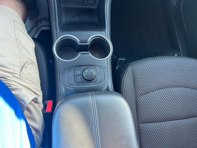 Used 2024 GMC Terrain SLE AWD/4WD image 16