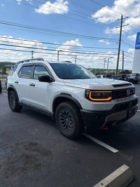 Used 2026 Honda Passport TrailSport image 2
