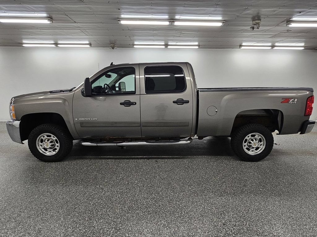 Used 2008 Chevrolet Silverado 2500 LT w/ 1LT Convenience Package AWD/4WD image 9