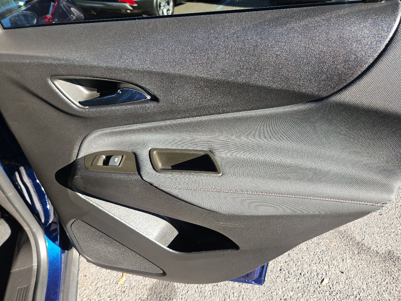 Used 2023 Chevrolet Equinox RS image 20