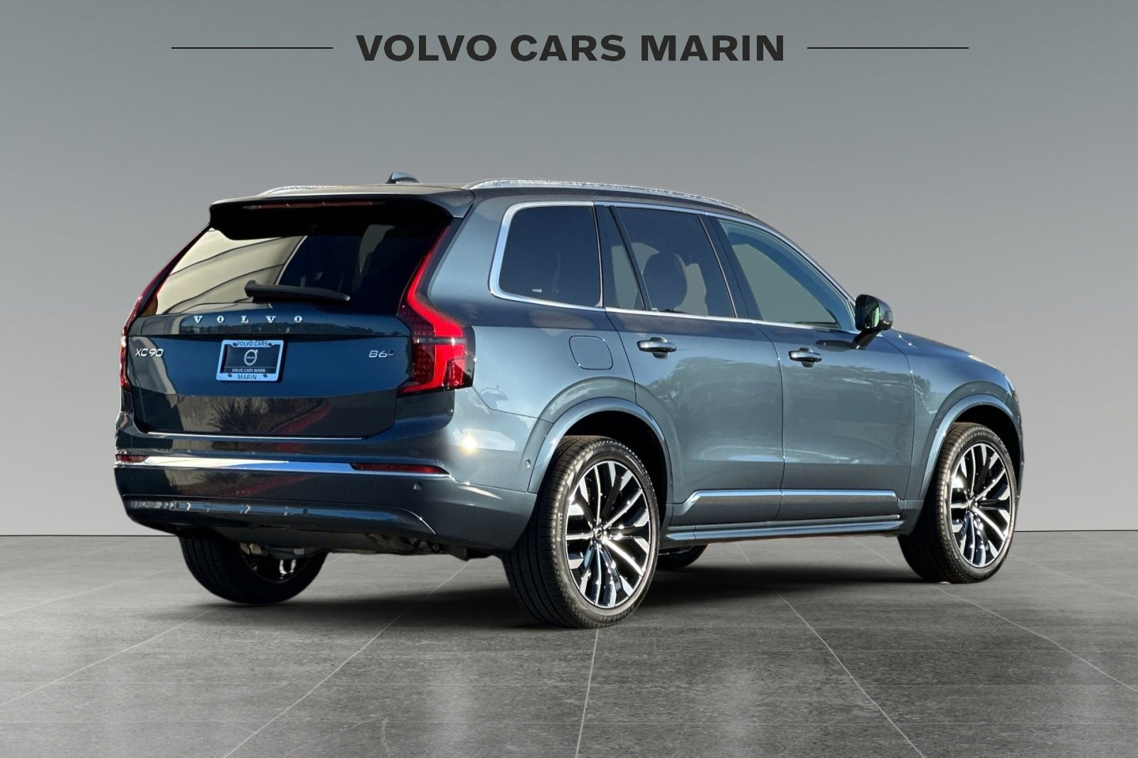 New 2026 Volvo XC90 B6 Plus image 2