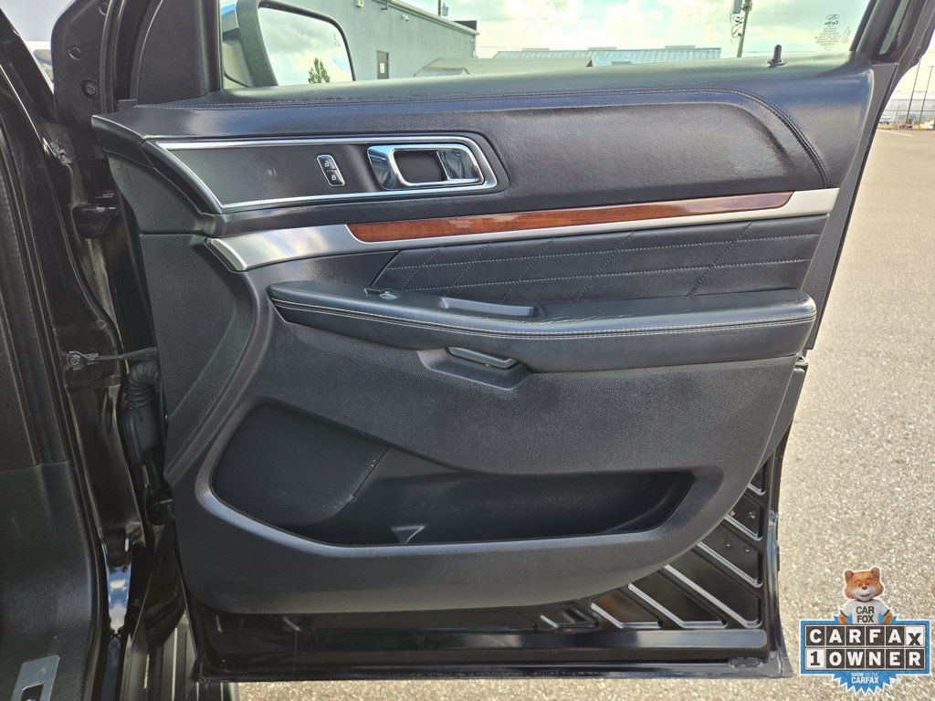 Used 2018 Ford Explorer Platinum AWD/4WD image 53