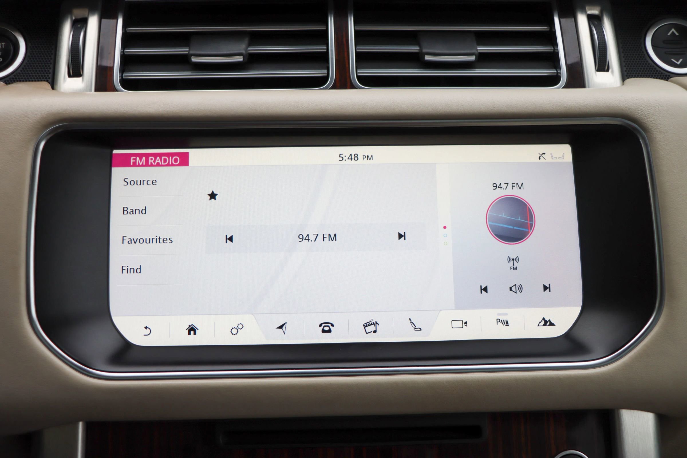 Used 2017 Land Rover Range Rover HSE image 33