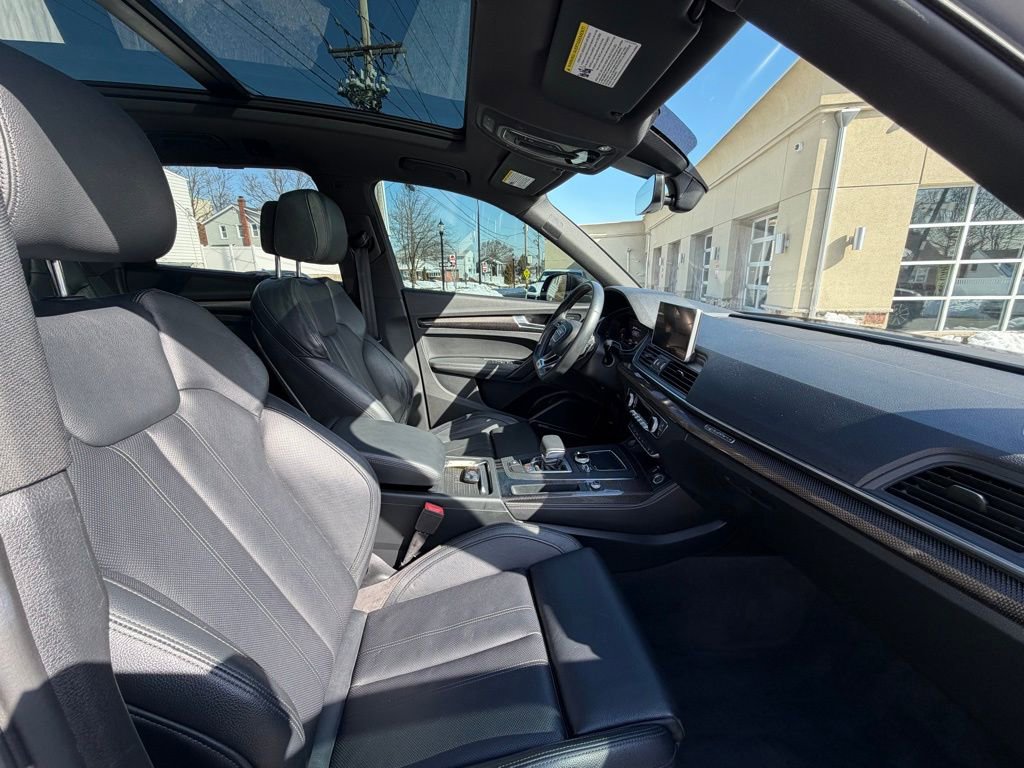 Used 2019 Audi SQ5 Prestige w/ Prestige Package image 16
