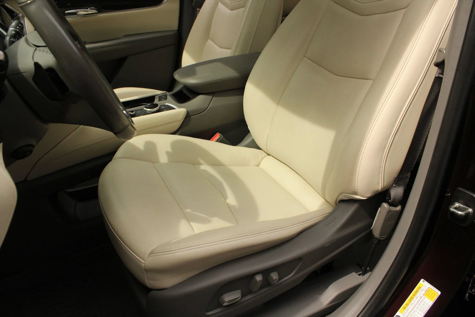 Used 2021 Cadillac XT6 Premium Luxury FWD image 17