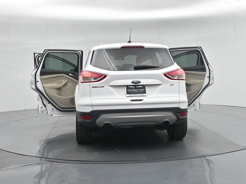 Used 2015 Ford Escape SE image 23