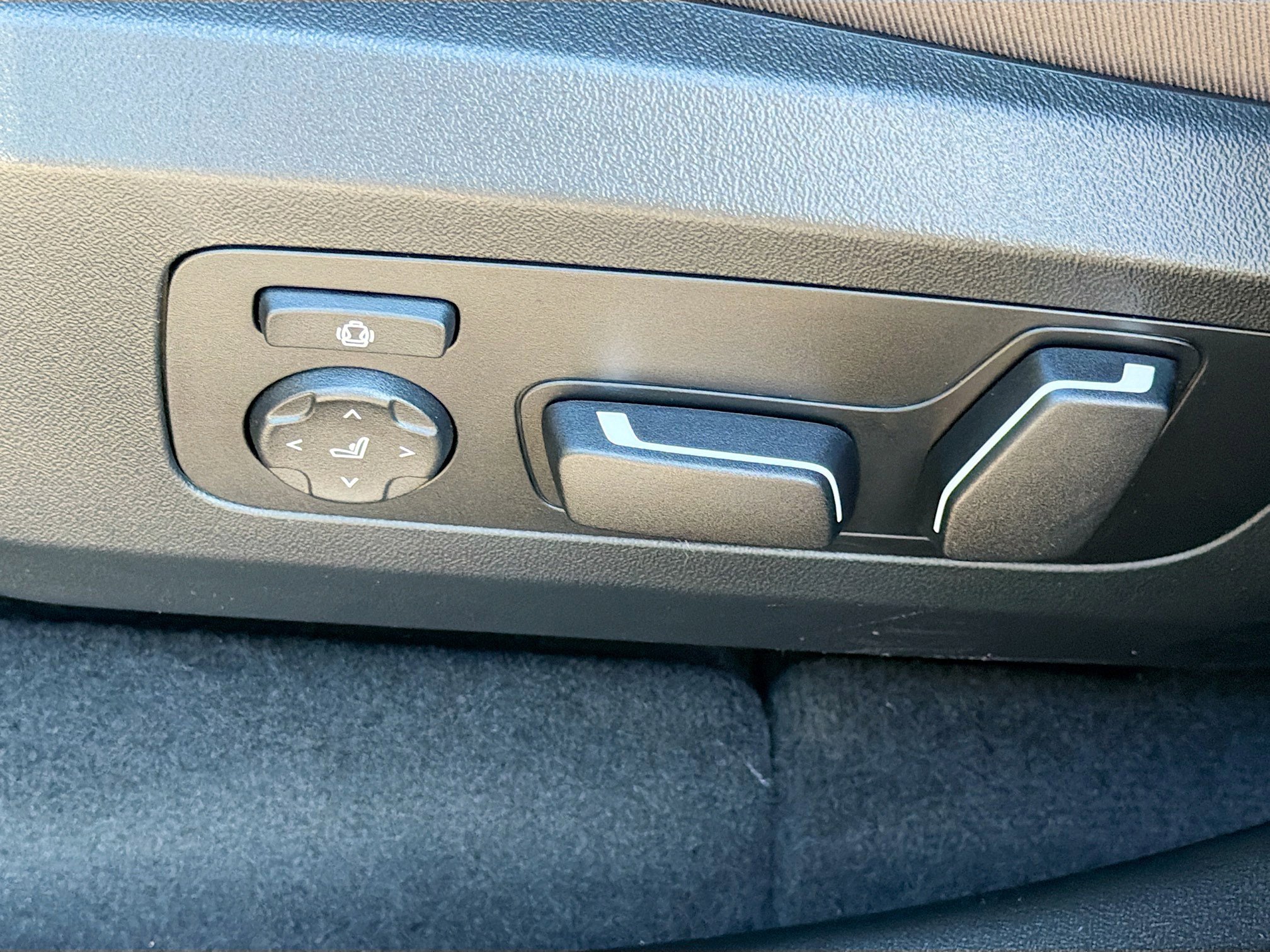 New 2026 BMW X3 xDrive30 w/ Premium Package image 25