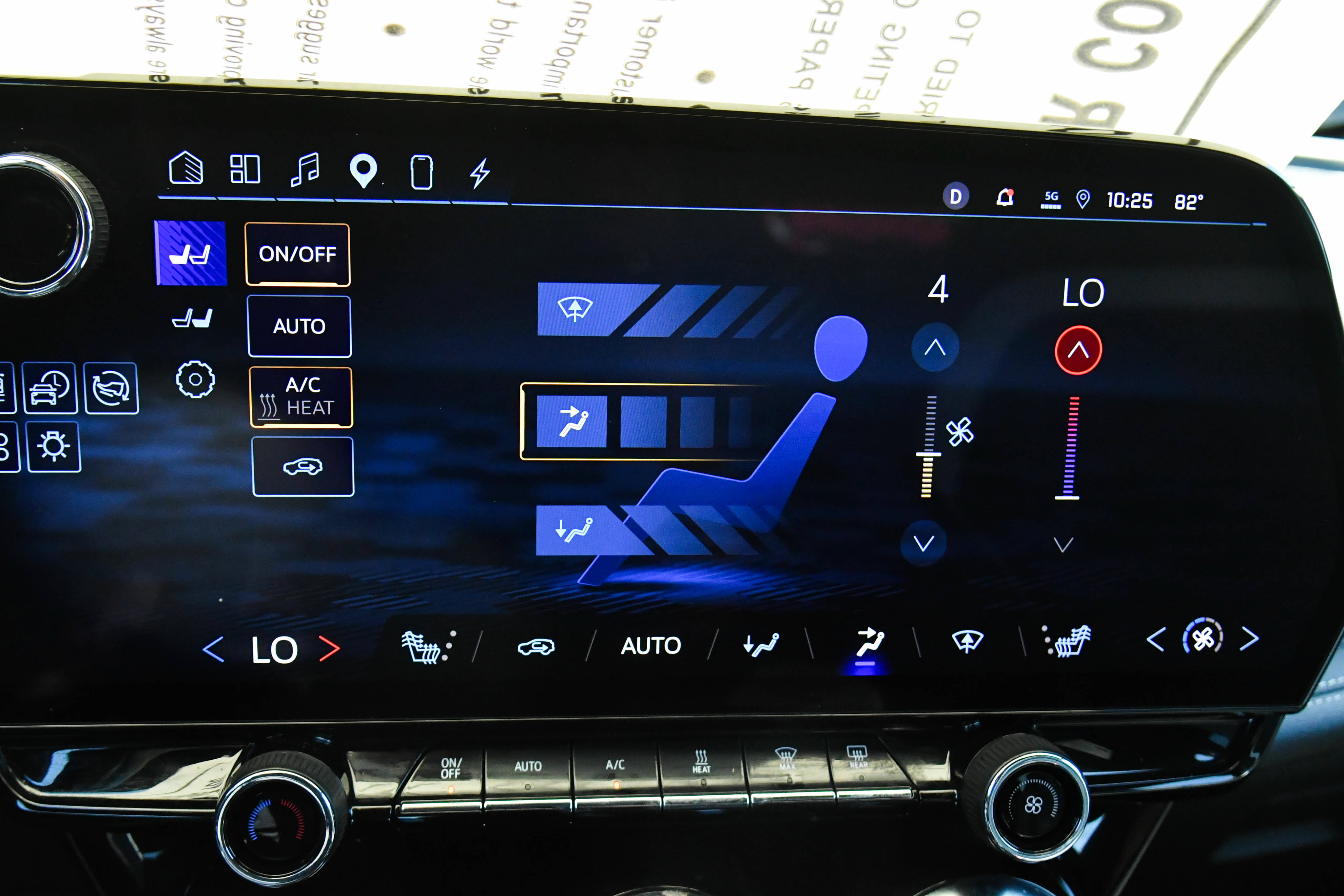 Used 2024 Chevrolet Blazer EV LT AWD/4WD image 32