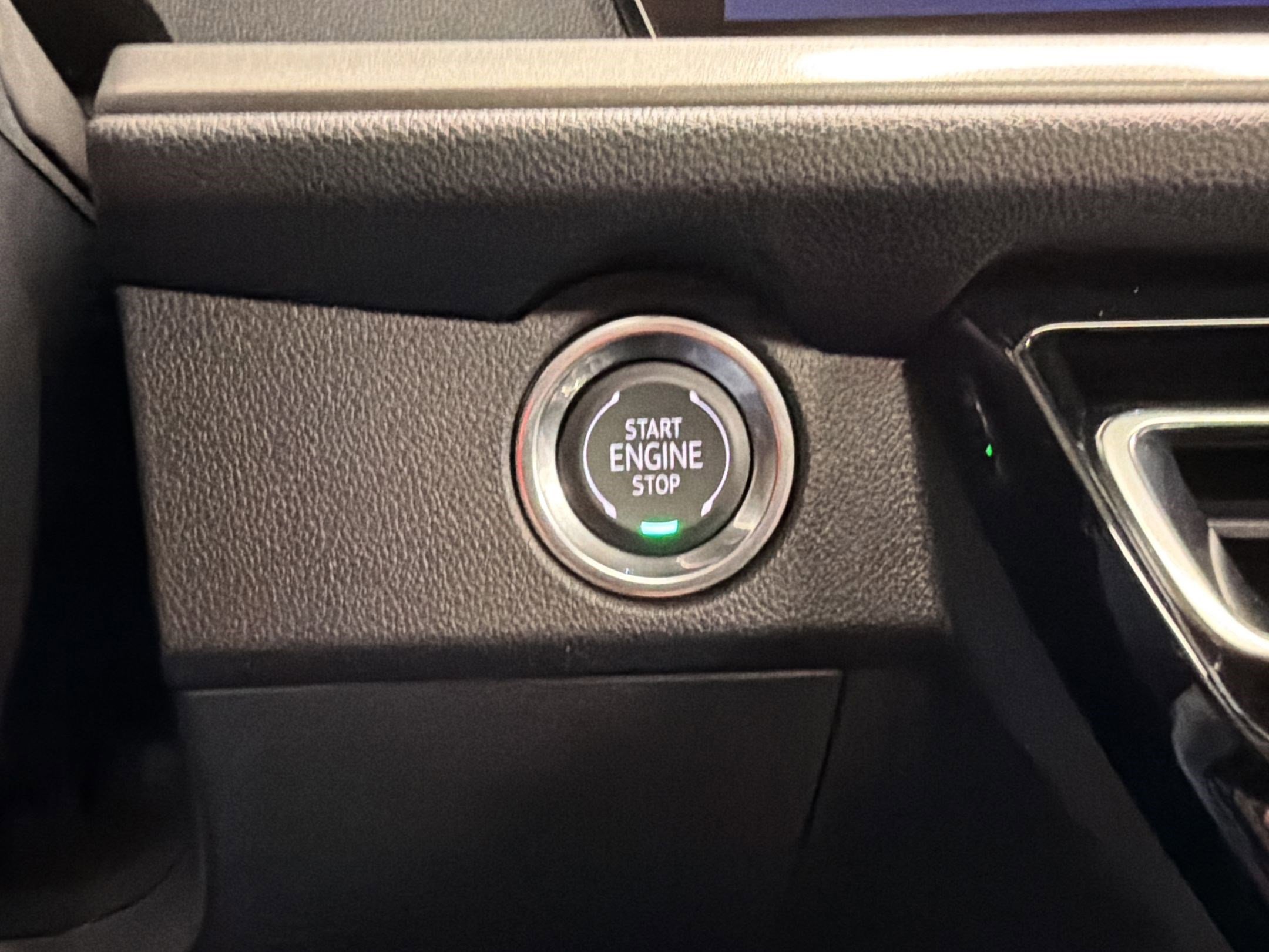 New 2026 Chevrolet Traverse LT w/ Sun and Wheel Package image 27