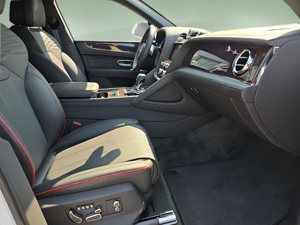 Used 2023 Bentley Bentayga Extended Wheelbase video 2