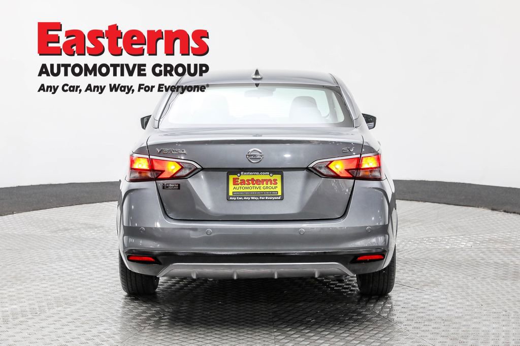 Used 2021 Nissan Versa SV image 6