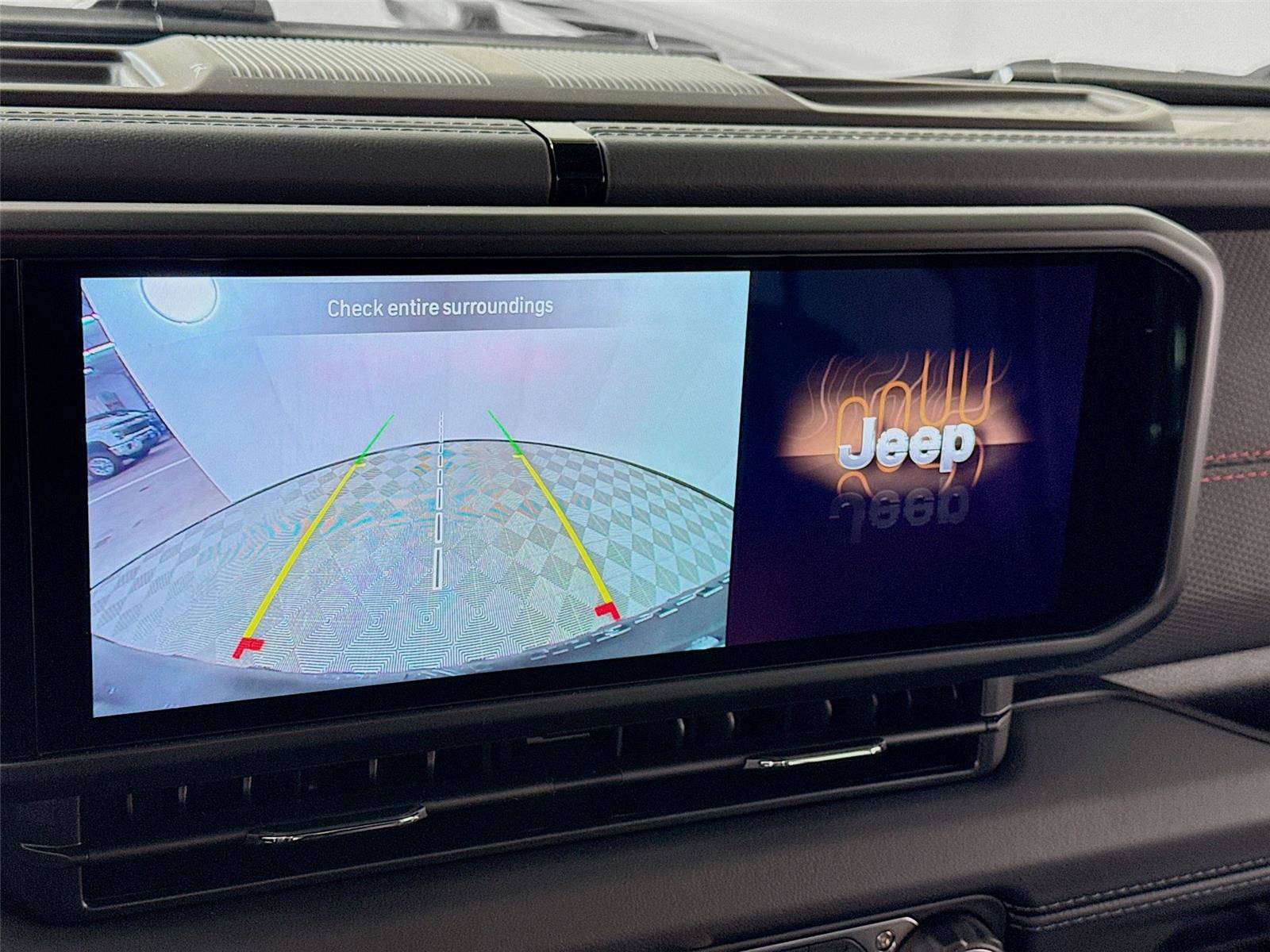 New 2026 Jeep Wrangler Unlimited Rubicon w/ Xtreme 35 Tire Package image 8