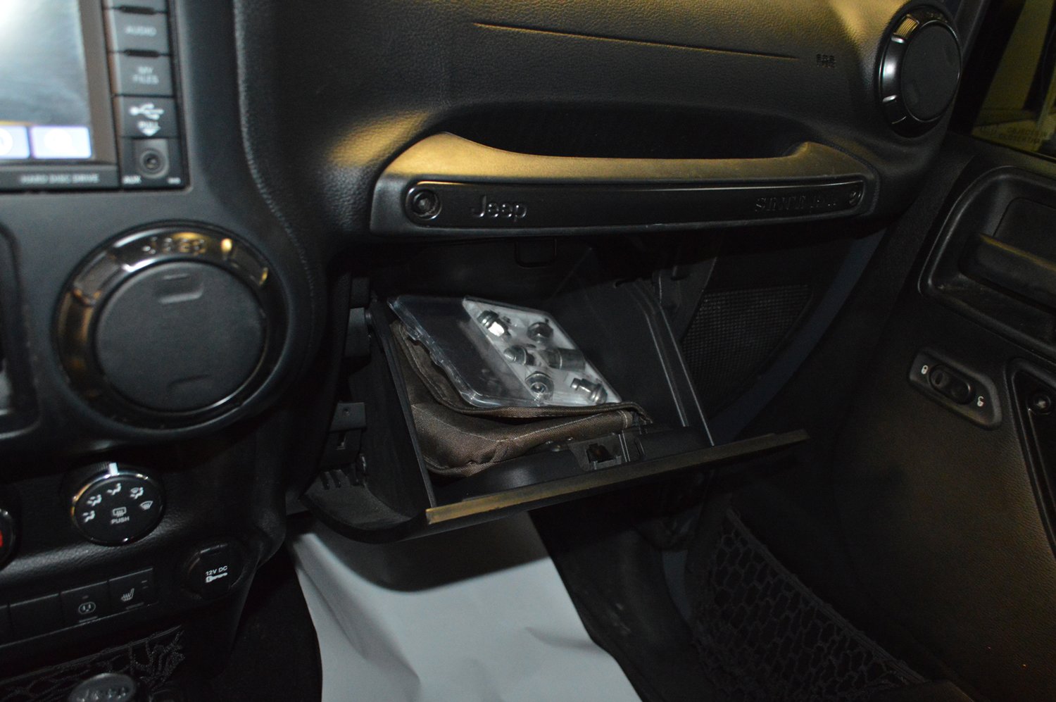 Used 2017 Jeep Wrangler Unlimited Sahara image 20