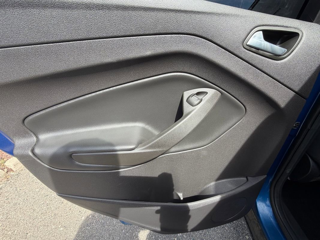 Used 2018 Ford Escape SE w/ SE Sync 3 Package image 10