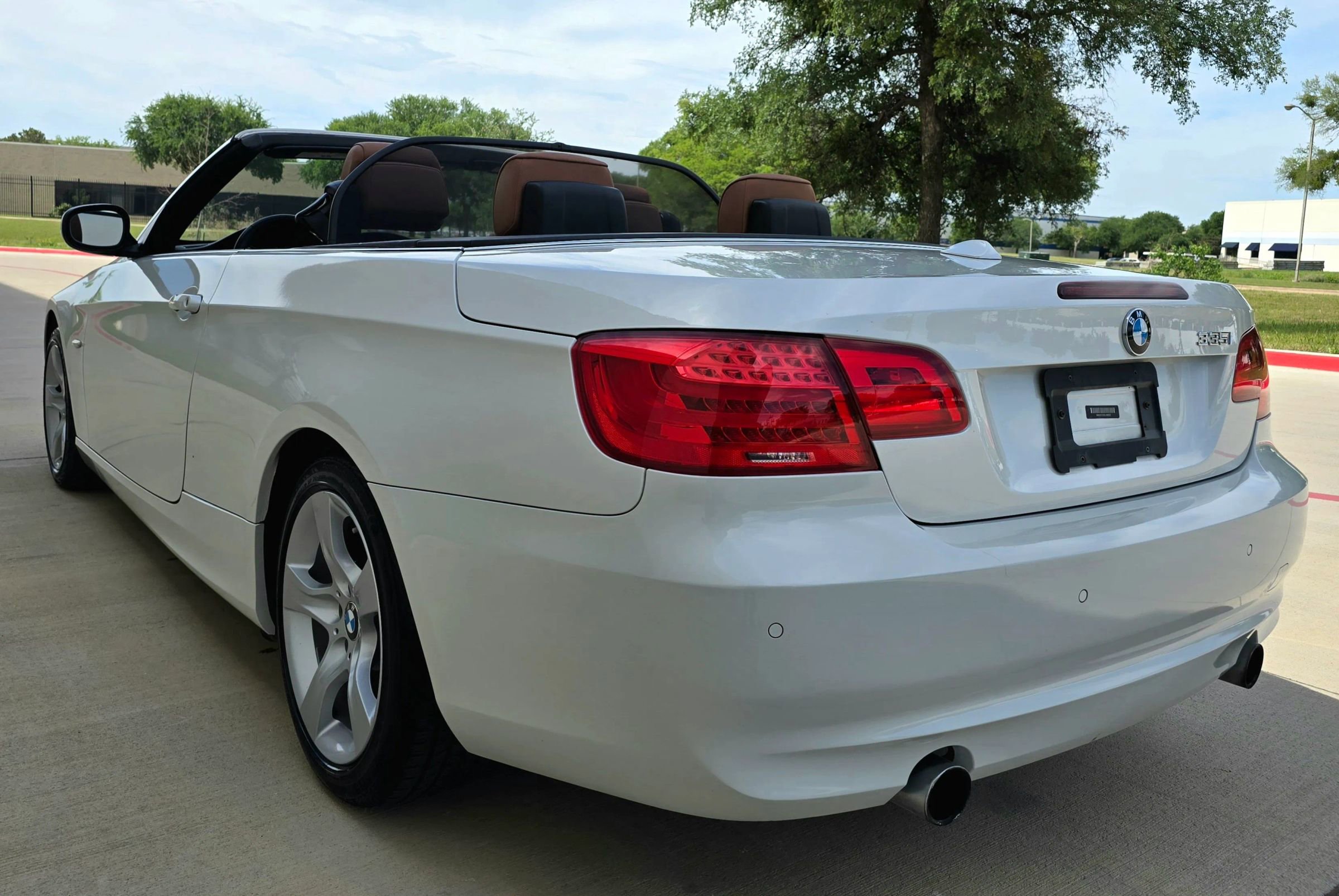 Used 2013 BMW 335i Convertible RWD image 5