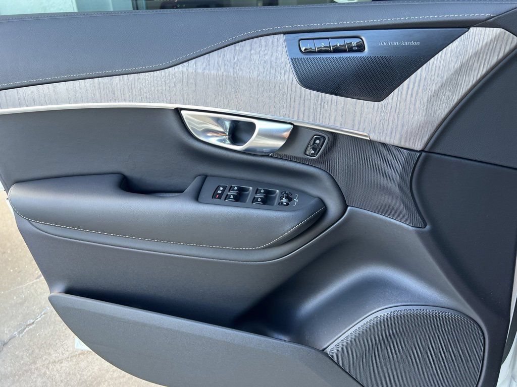 Used 2023 Volvo XC90 B6 Ultimate AWD/4WD image 23