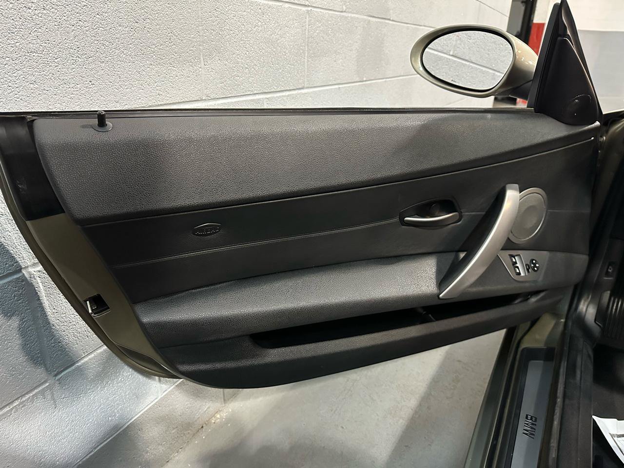 Used 2004 BMW Z4 2.5i RWD image 11