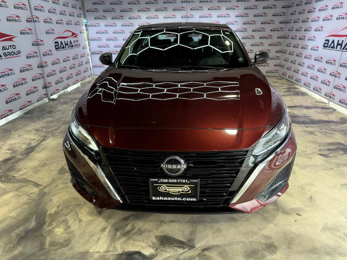 Used 2025 Nissan Altima 2.5 SV AWD/4WD image 4
