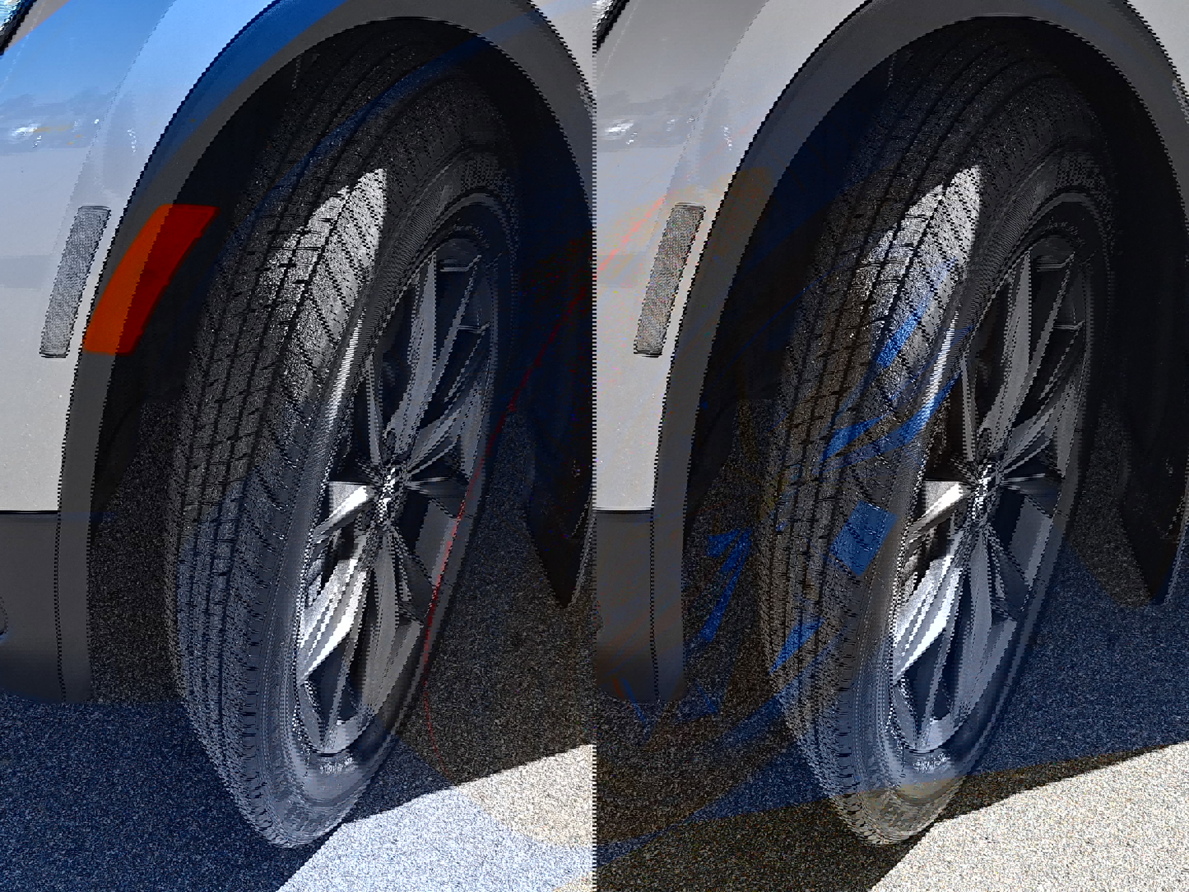 Certified 2023 Volkswagen Tiguan SE w/ Panoramic Sunroof Package image 31