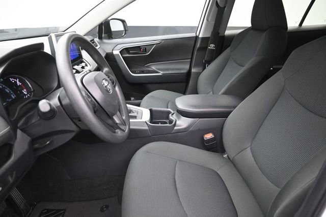 Used 2025 Toyota RAV4 LE FWD image 16