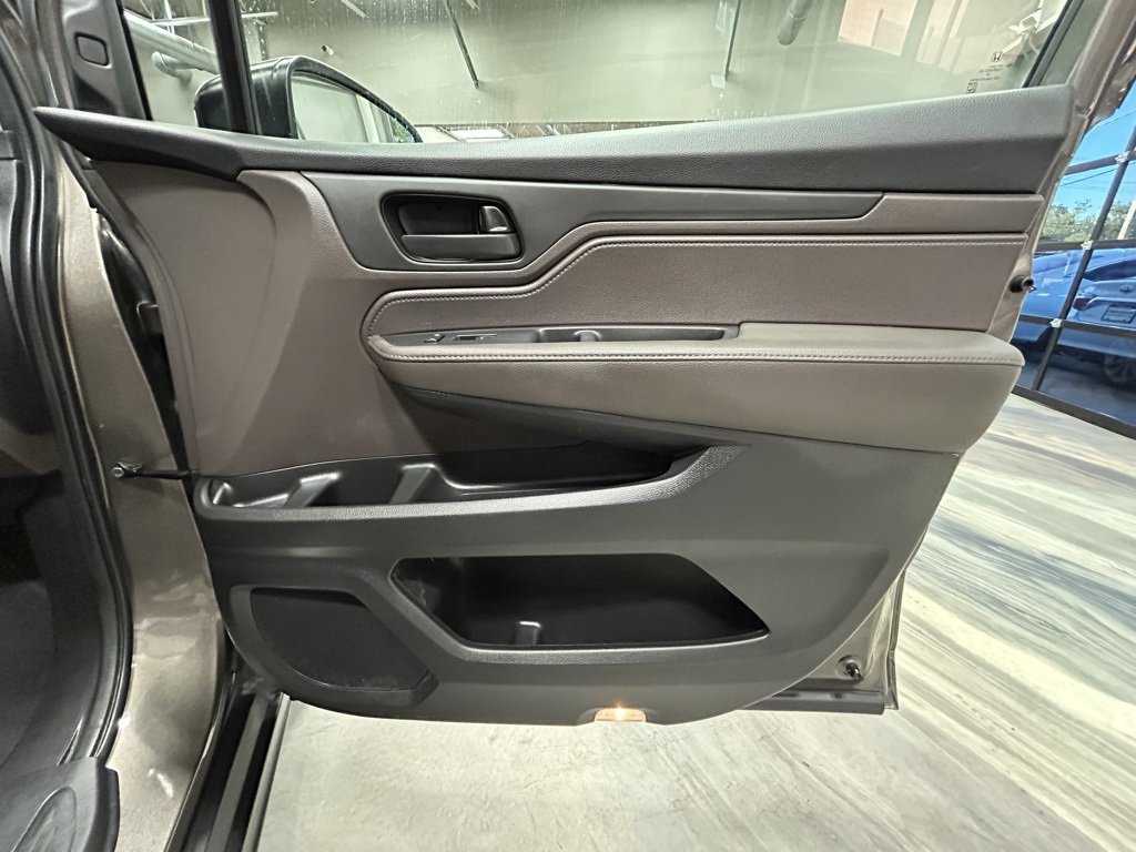 Used 2019 Honda Odyssey EX image 39