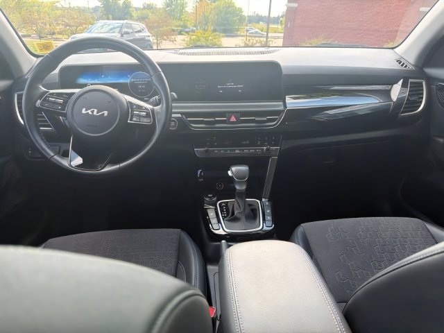 Certified 2024 Kia Seltos S AWD/4WD image 17
