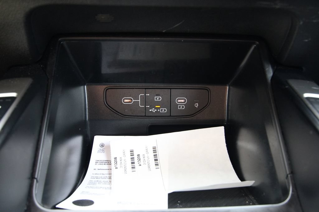 Used 2024 Kia Sorento S FWD image 30