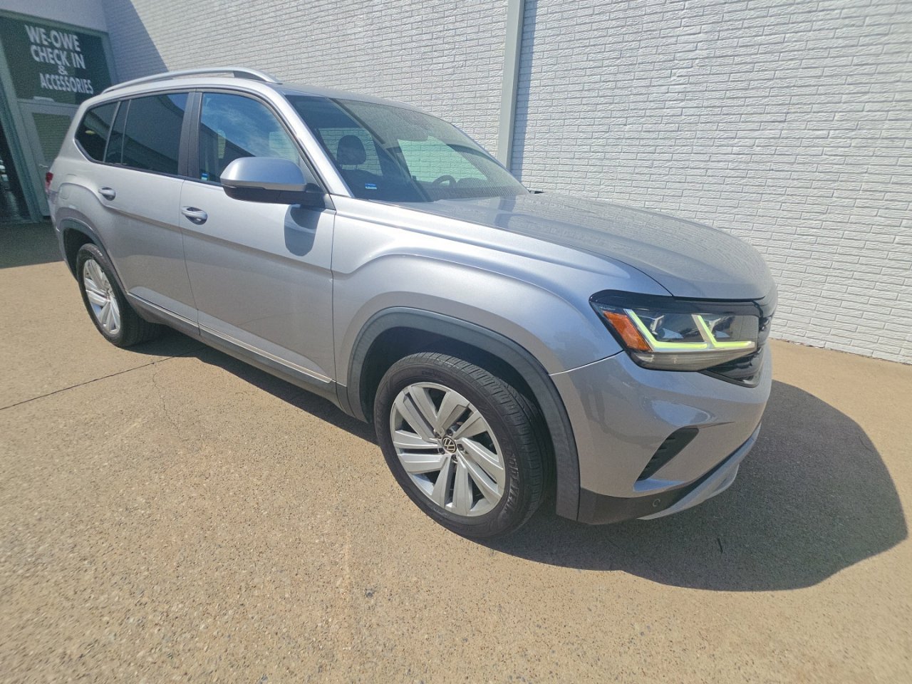 Used 2021 Volkswagen Atlas SEL FWD image 1
