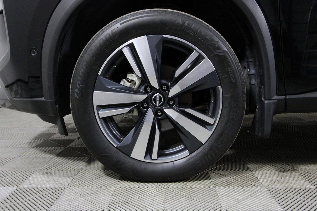 Used 2023 Nissan Rogue SL w/ SL Premium Package image 33
