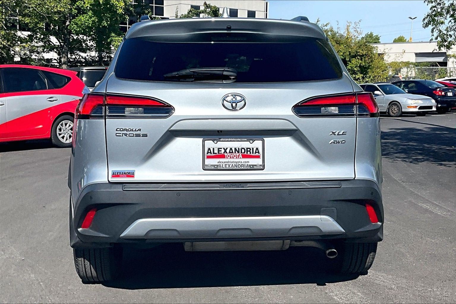 Used 2023 Toyota Corolla Cross XLE w/ Convenience Package AWD/4WD image 4