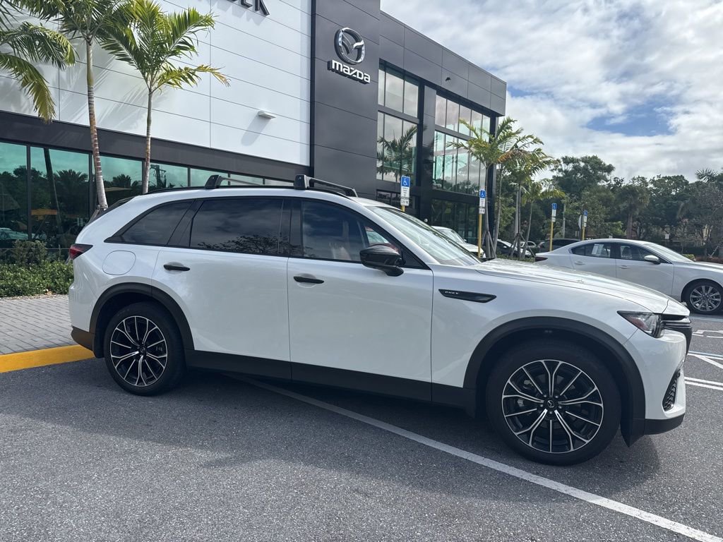 Used 2025 MAZDA CX-70 Plug-In Hybrid w/ Premium Plus image 3