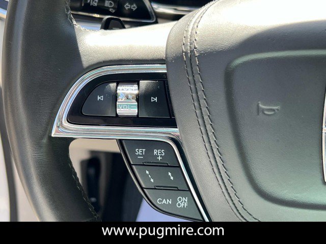 Used 2018 Lincoln Continental Select image 25