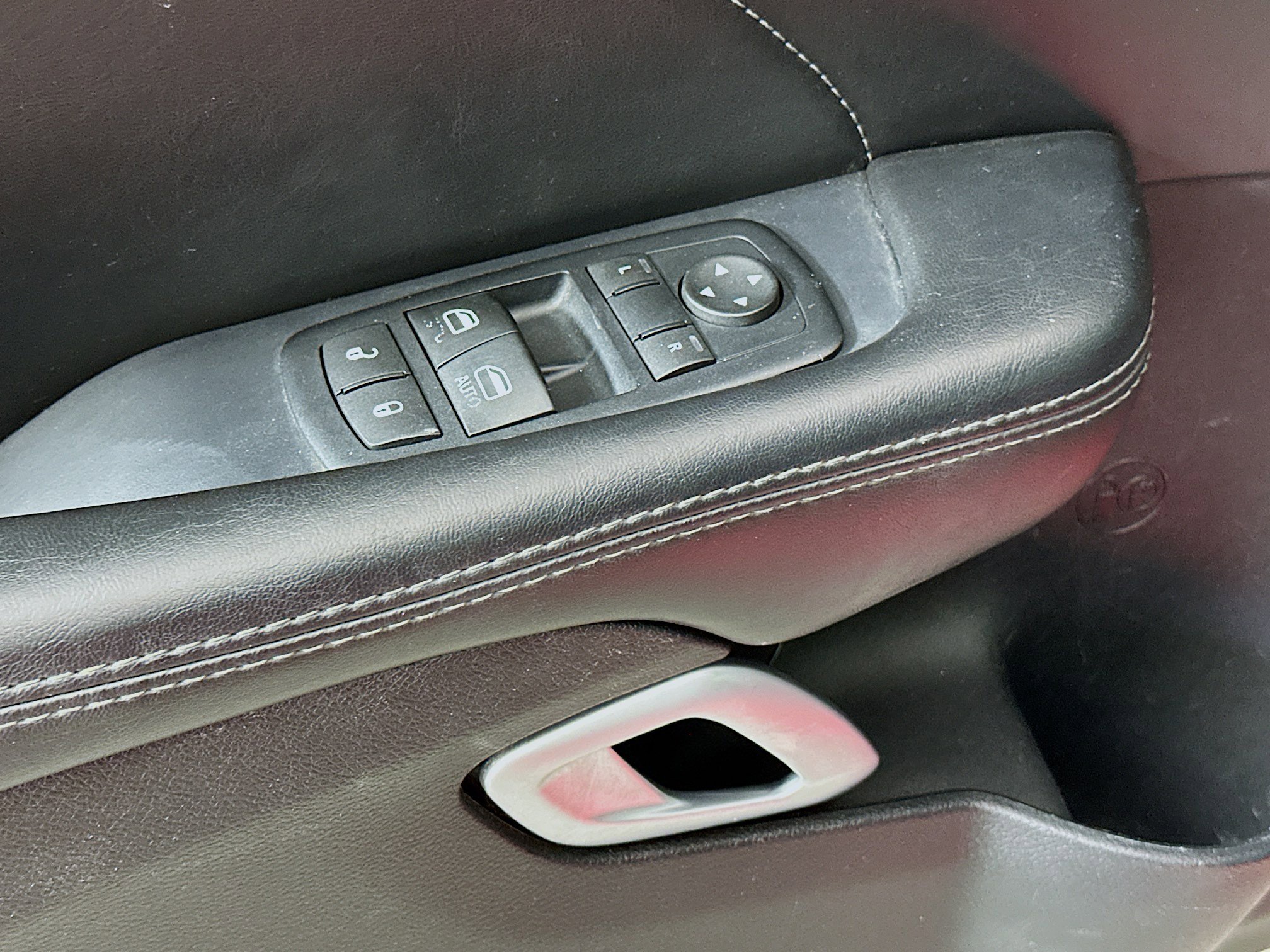 Used 2015 Dodge Challenger SXT Plus w/ Driver Convenience Group image 15