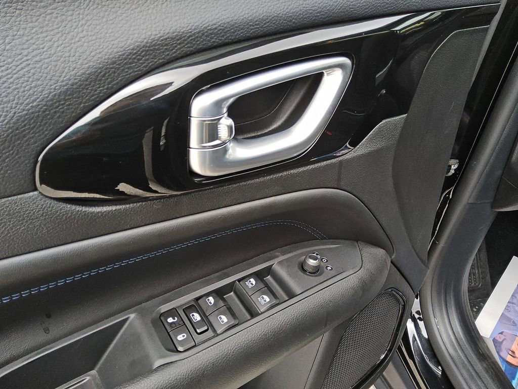 New 2026 Jeep Compass Latitude image 18