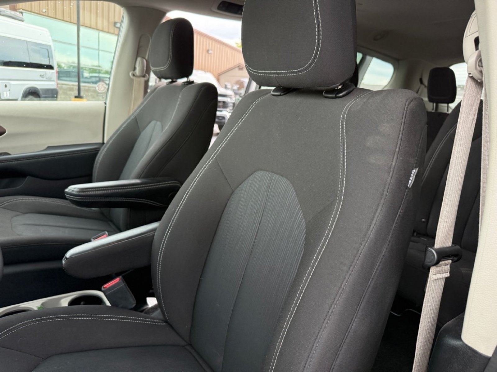Used 2023 Chrysler Voyager LX FWD image 26