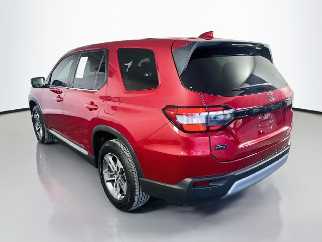 Used 2025 Honda Pilot EX-L image 6