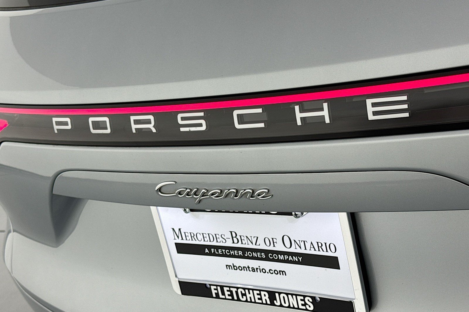 Used 2023 Porsche Cayenne Platinum Edition AWD/4WD image 8